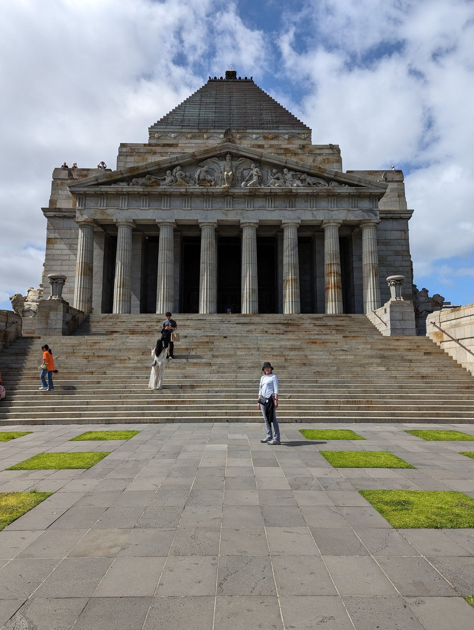  Melbourne, 2 Feb 2024  In all my years living in Melbourne I had never visted the Shrine of Remembrance.
